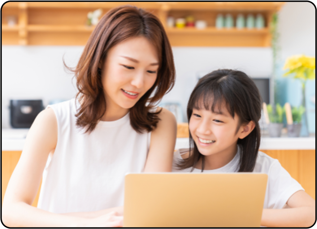 女性と子供の写真